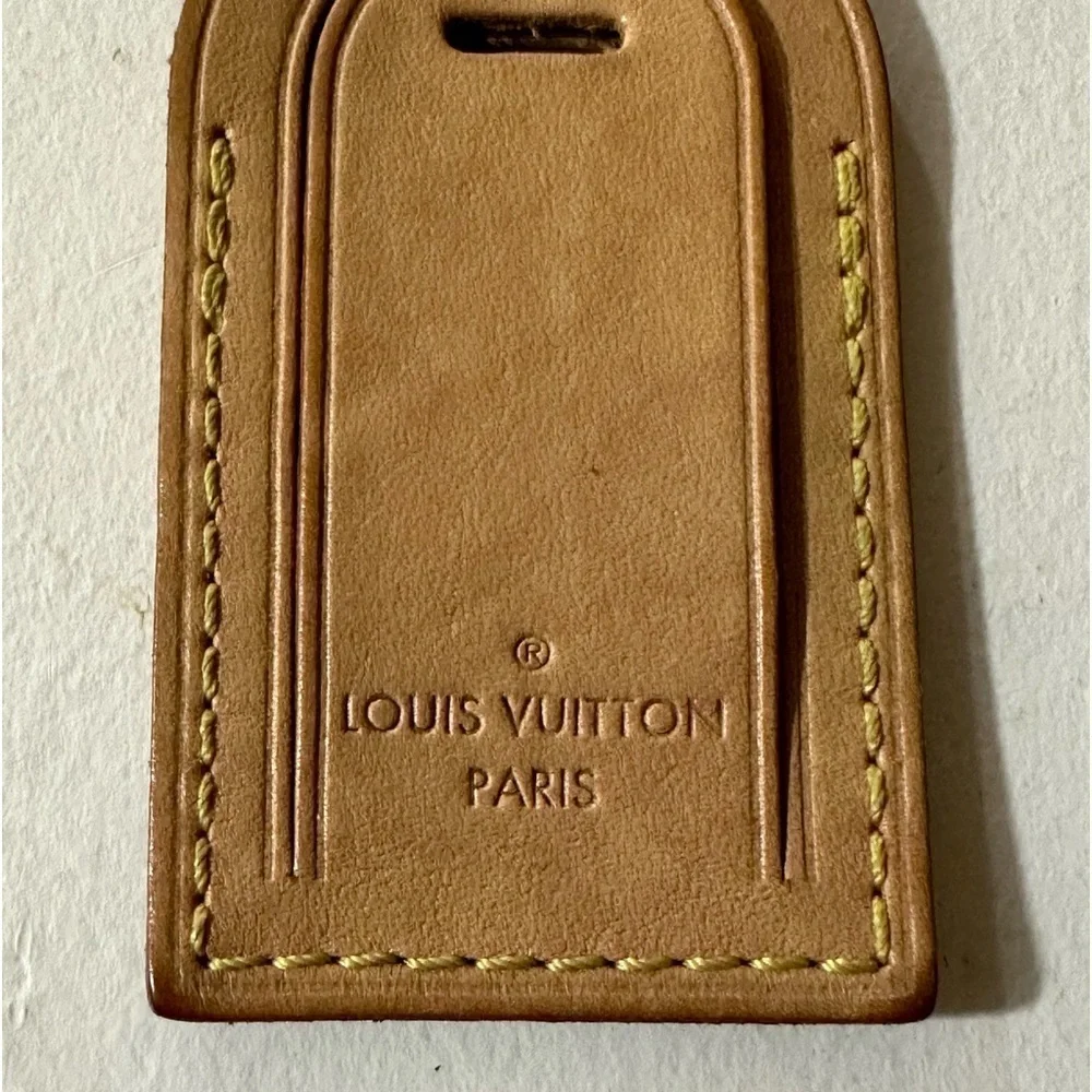 Louis Vuitton luggage tag with NO BELT STRAP vachetta leather in color